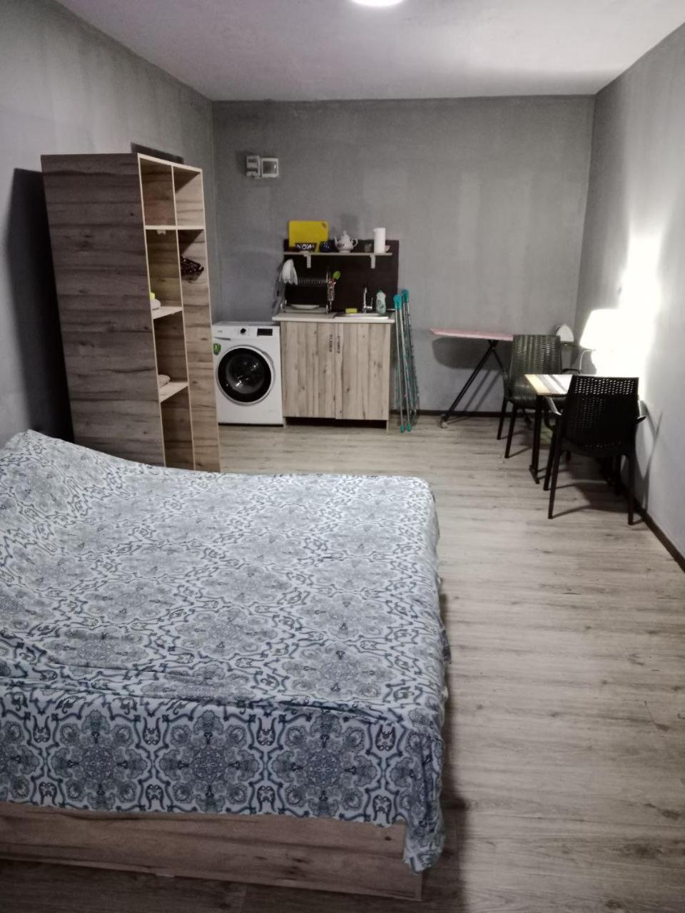 A Cozy Bedsit! Apartamento Taskent Exterior foto